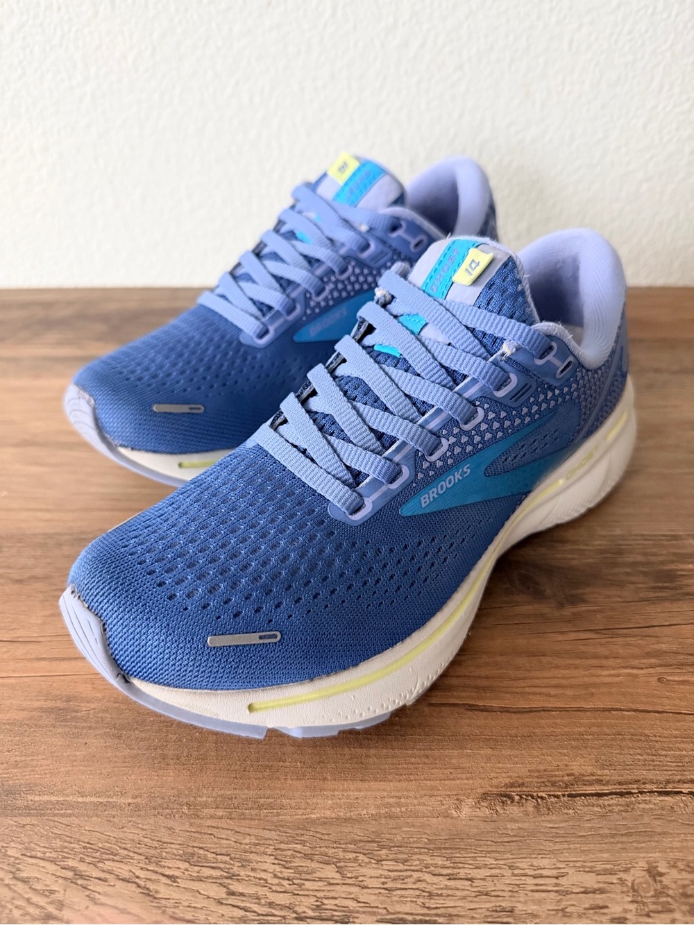 Brooks Women’s Ghost 14 Blue/Ocean/Oyster (Size: 6.5-B) Excellent/Like New Cond.